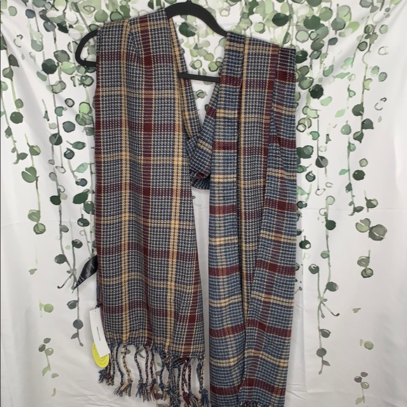 UO Plaid Scarf - Picture 3 of 4